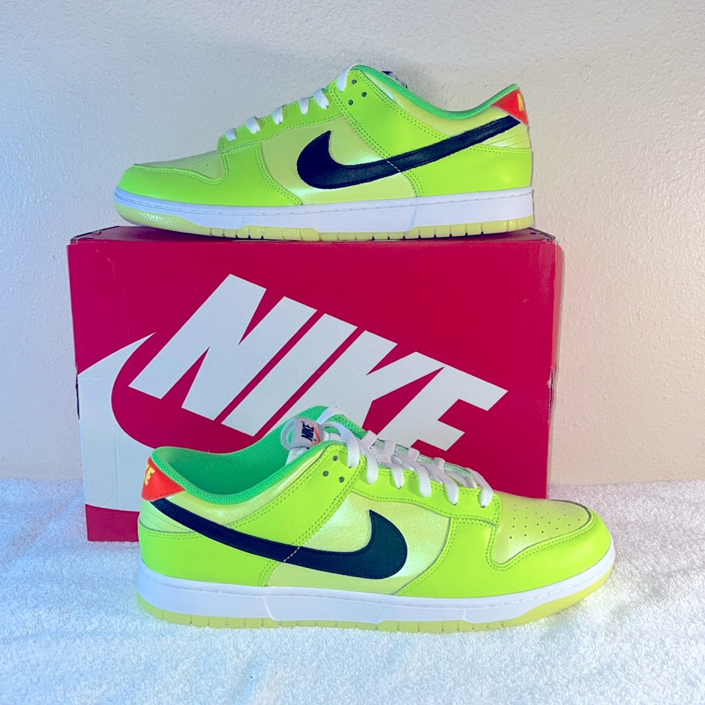Fj4610702 Mens Nike Dunk Low Se Splash Volt Never Worn Brand New